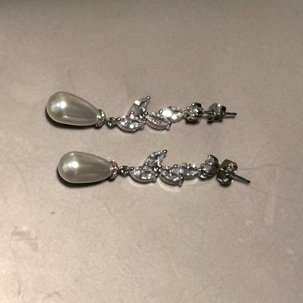 Wedding earrings